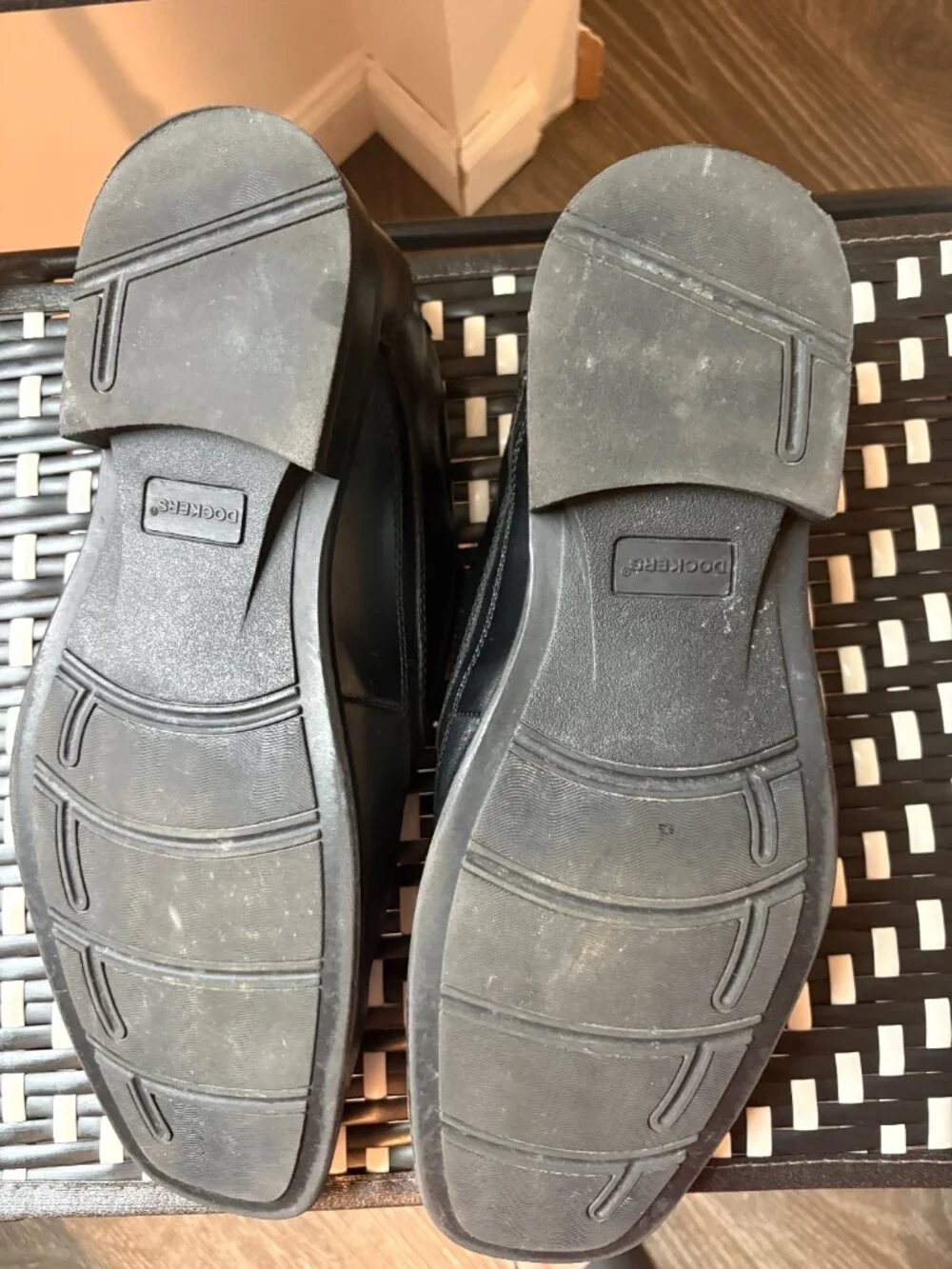 Dockers Men's Black Leather Slip-On Dress Loafers Size 13M Business Casual Shoes